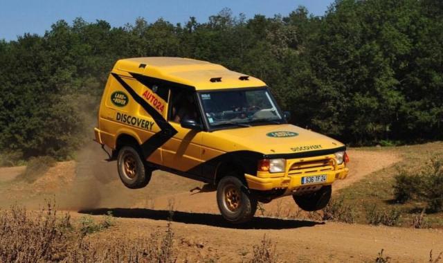 Land Rover Discovery V8 - ex-Dakar - Image 2