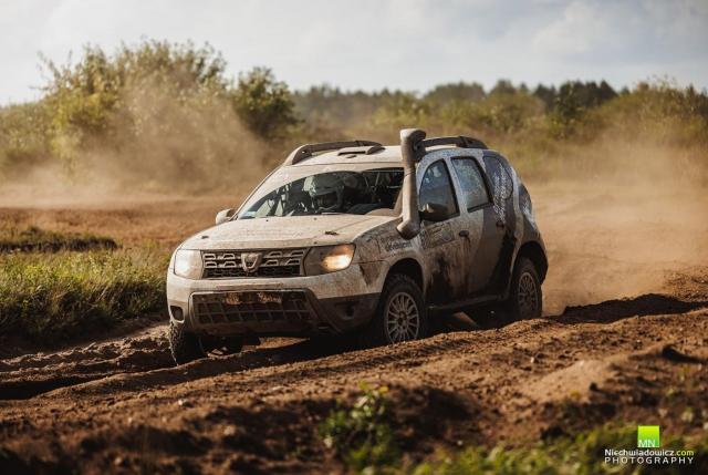 Dacia Duster T2 Cup – FOR SALE *BIG SET OF SPARE PARTS* - Image 5