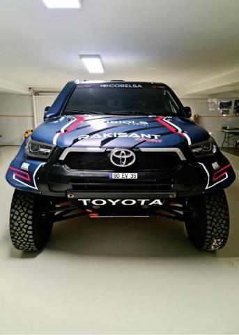 Toyota Hilux IMA OVERDRIVE EX NASSER AL-ATTIYAH – CONVERTIBLE to T1+ - Image 2