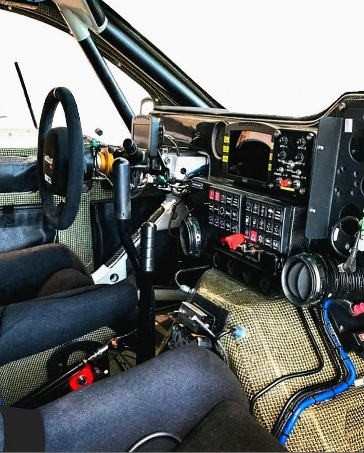 Toyota Hilux IMA OVERDRIVE EX NASSER AL-ATTIYAH – CONVERTIBLE to T1+ - 5