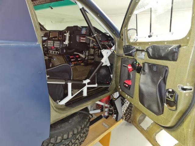 Toyota Hilux IMA OVERDRIVE EX NASSER AL-ATTIYAH – CONVERTIBLE to T1+ - Image 6
