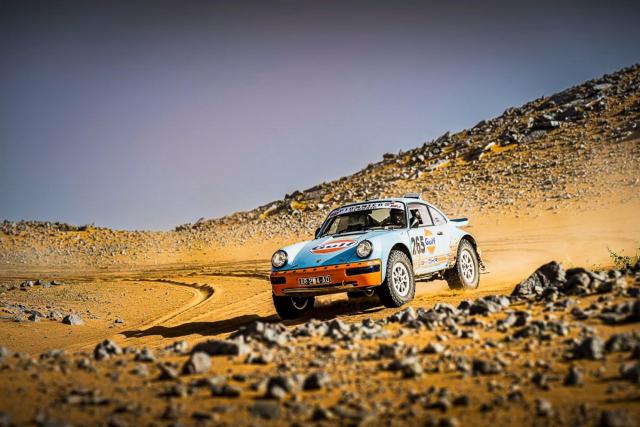 Porsche 964 Dakar Classic oder ein anderes Auto mit Allradantrieb