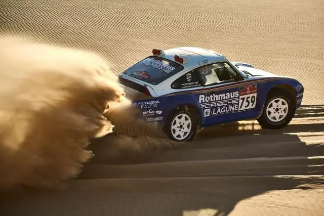 Porsche 959 Dakar Classic / rally raid