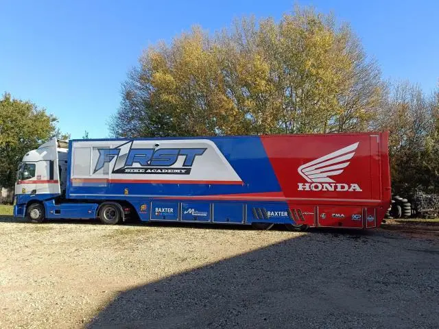 Poluprikolica i kamion