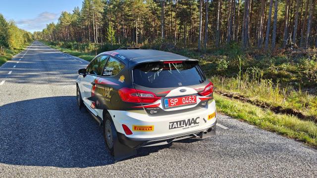 Ford Fiesta Rally 4 - Image 2