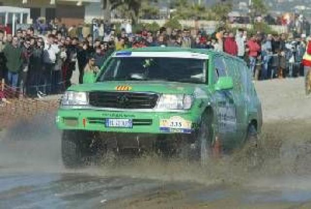 Toyota Land Cruiser Dakar Classic 2004 - Image 2