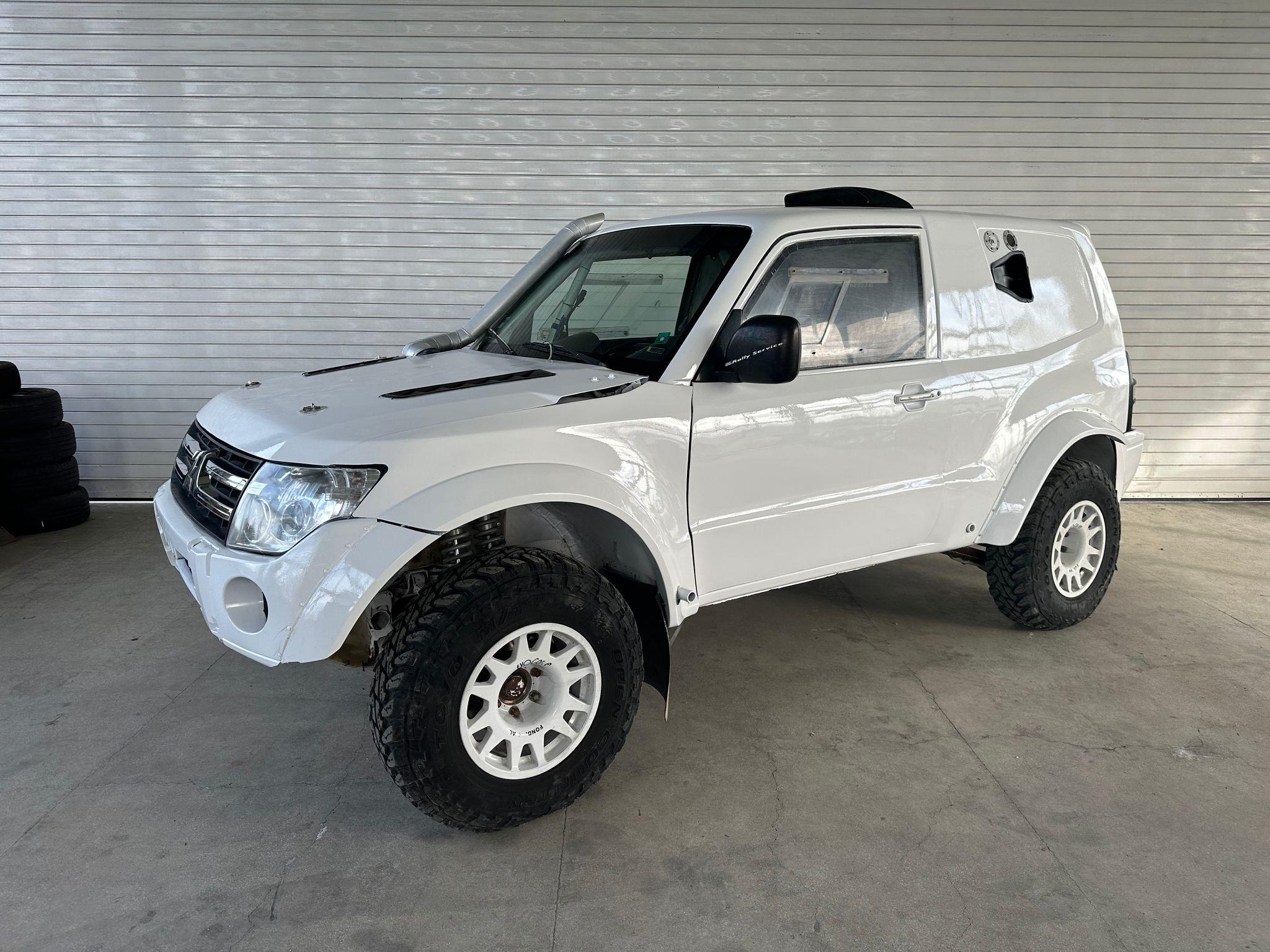 Mitsubishi Pajero BMW engine T1 - 1