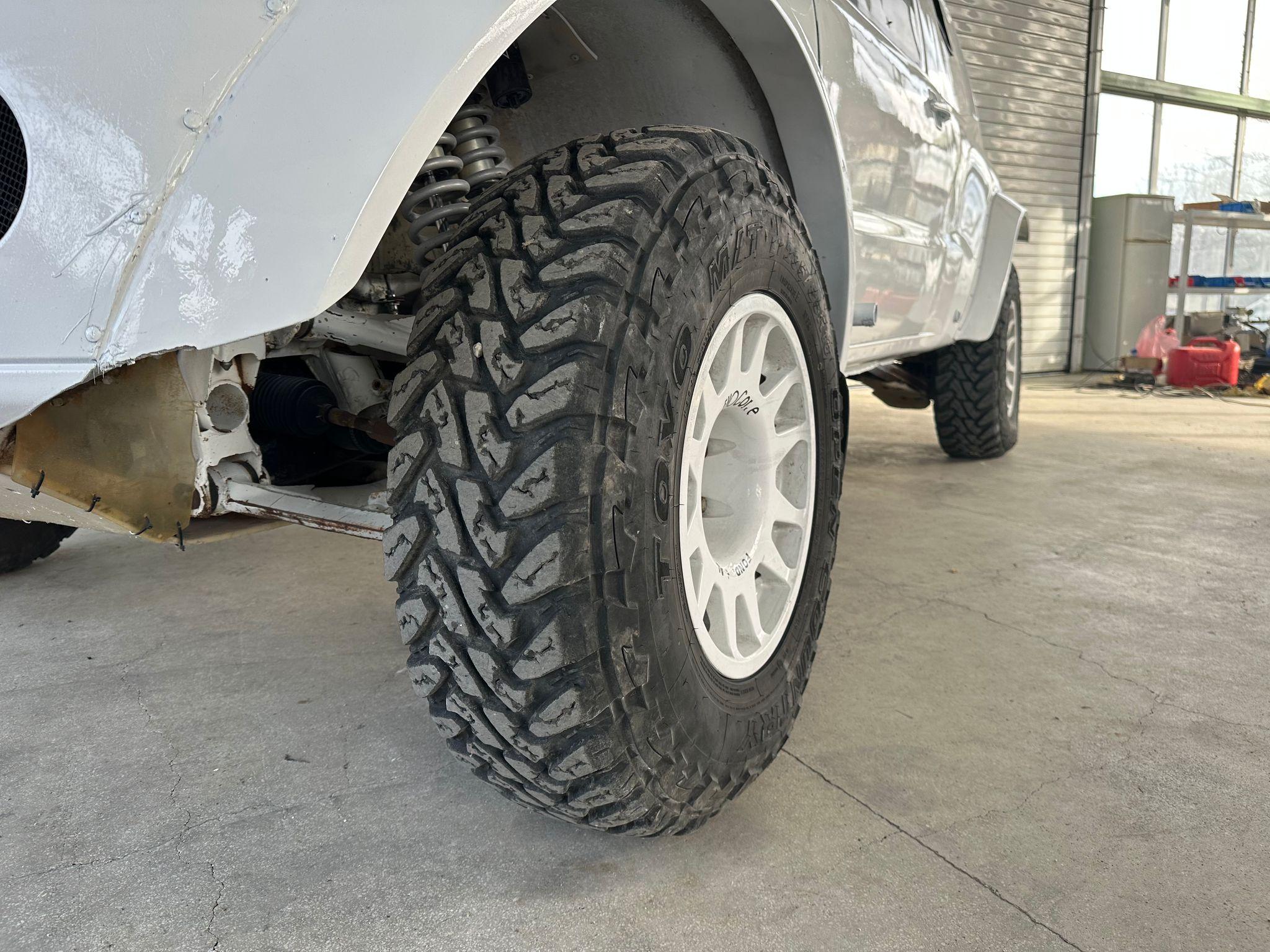 Mitsubishi Pajero BMW engine T1 - 5