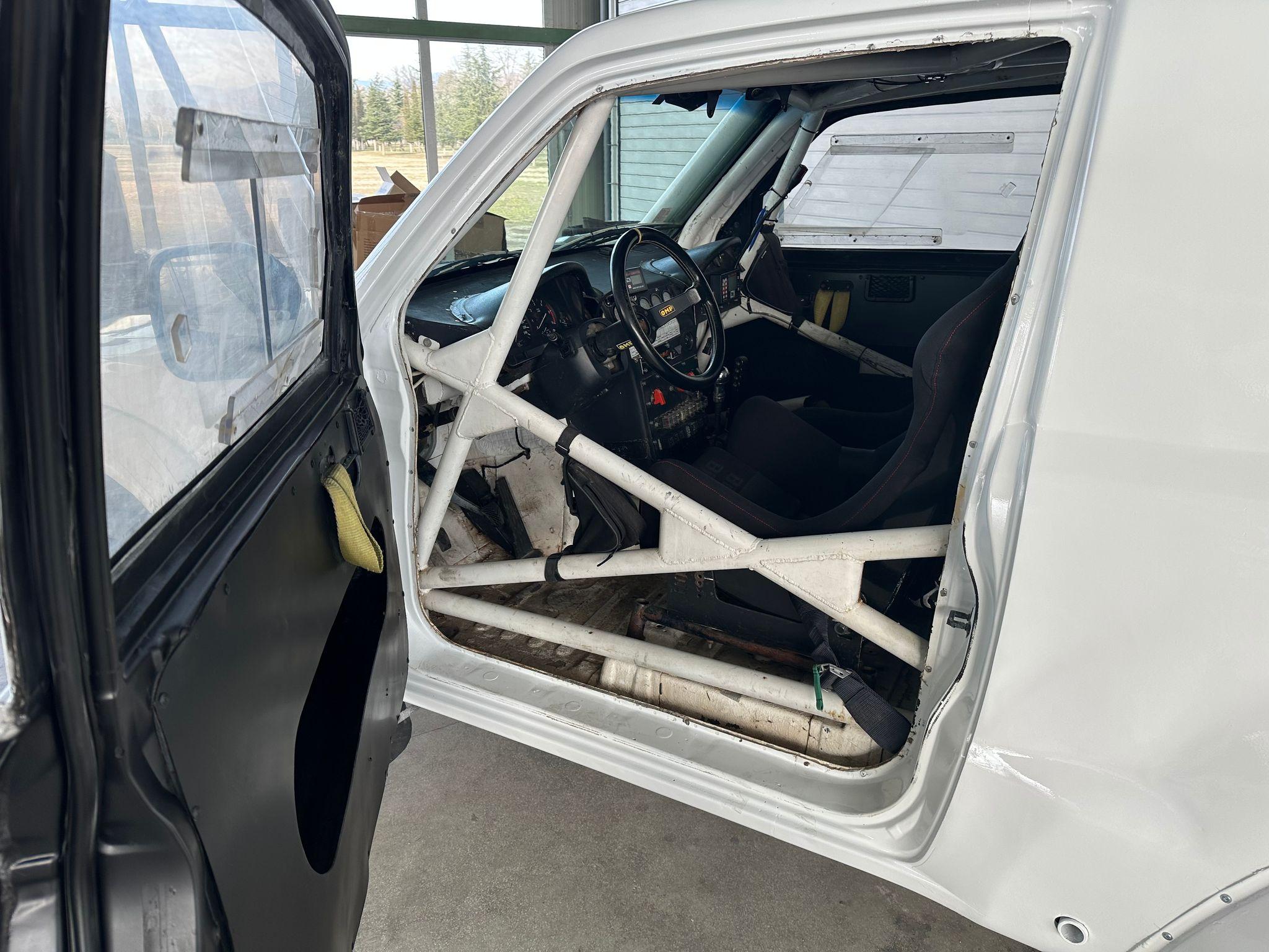 Mitsubishi Pajero BMW engine T1 - 8