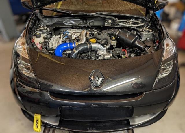Renault Clio 3/4 CUP RACER - Image 8