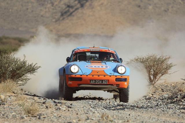 Porsche 964 DKR Dakar Classic - Image 2