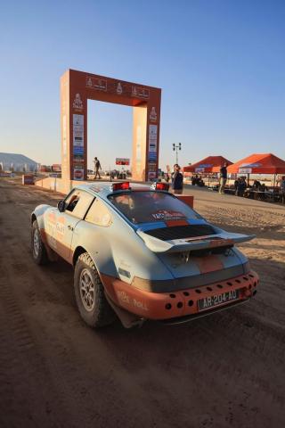 Porsche 964 DKR Dakar Classic - Image 6