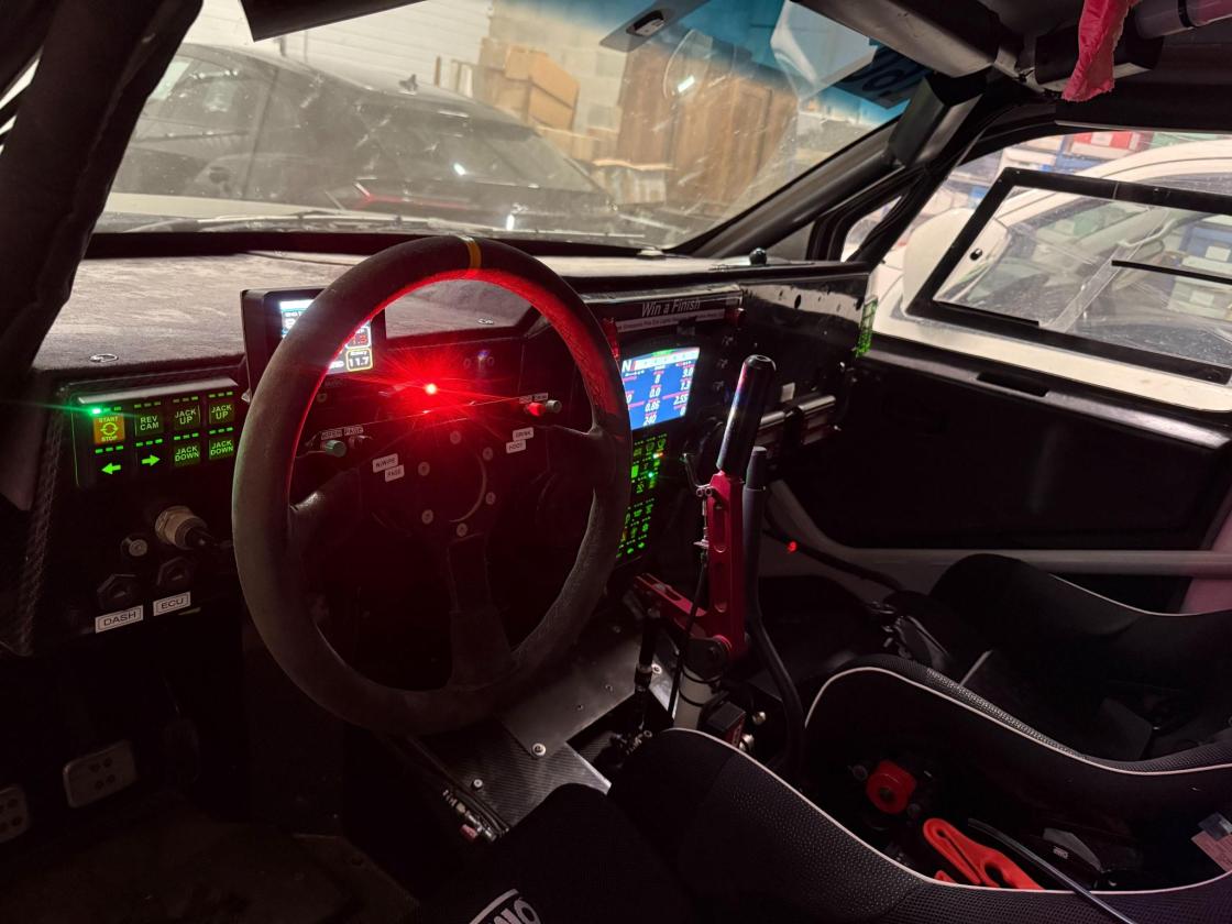 RED-LINED VK56 - Image 4