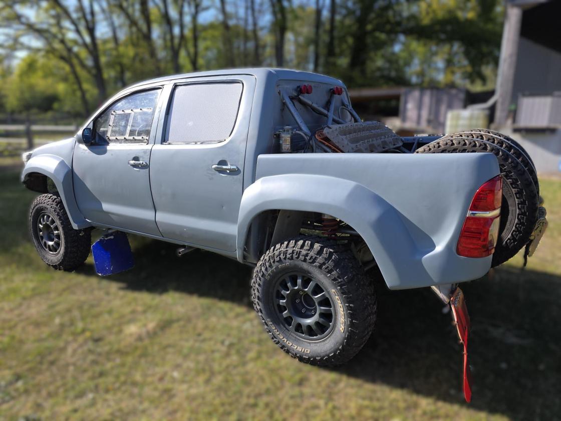 Toyota Hilux JATON 2007 LC120 - Image 2