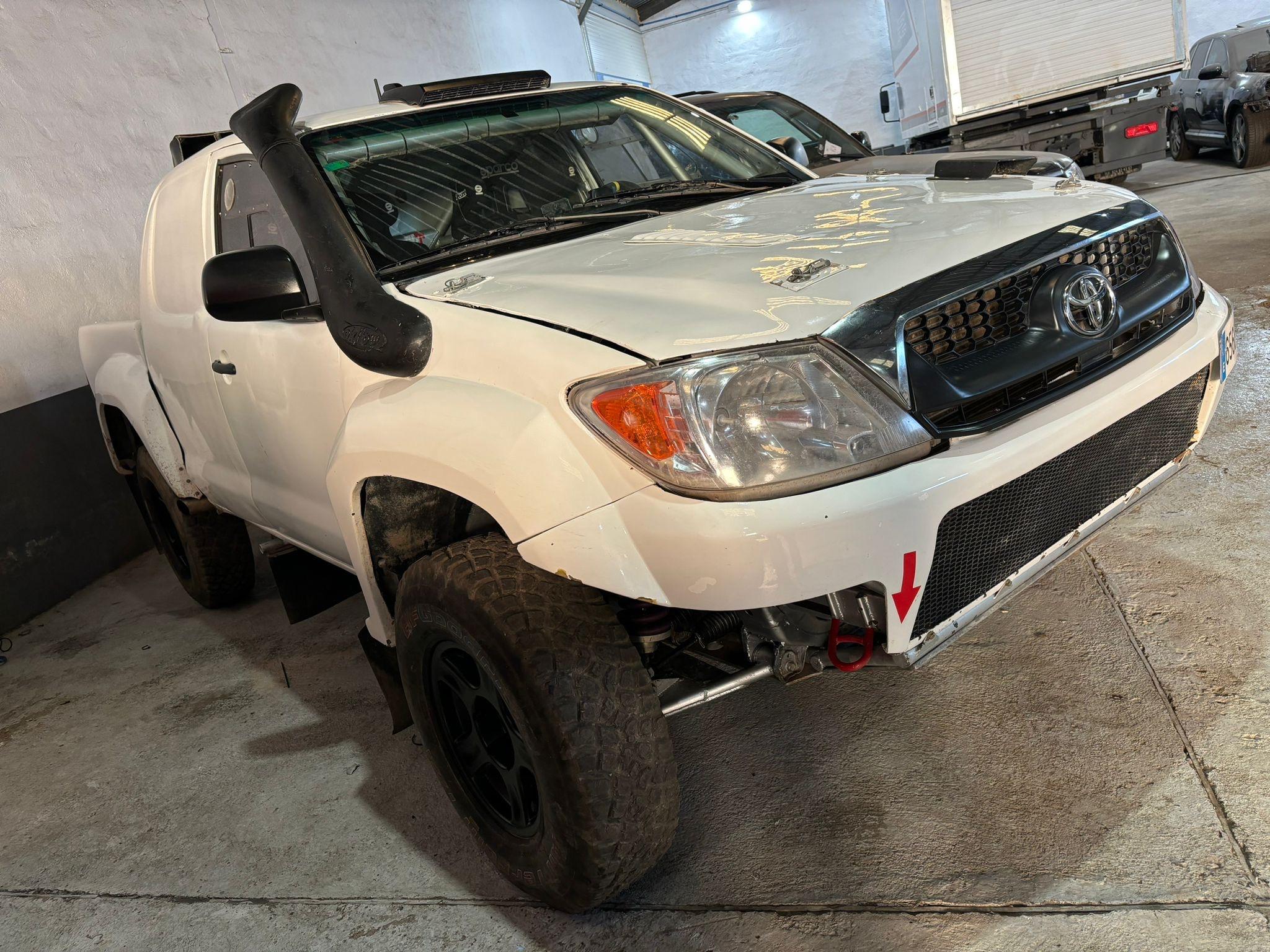 Toyota Hilux T1 - 2