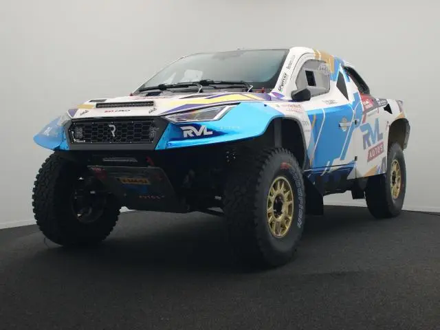 Red-Lined Revo T1+ V8 11-2024 Nybyggd Endast 8500 km Fullständig Dakar-specifikation