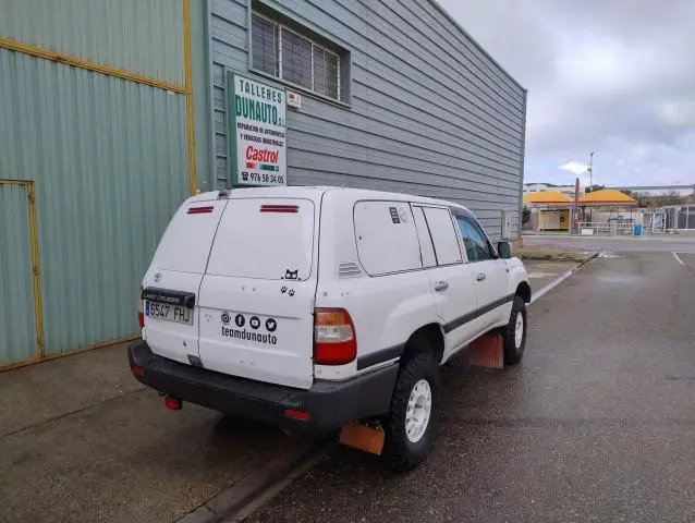 Toyota Land Cruiser HZJ 105 - Billede 2