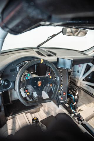 Porsche 911 991.2 GT3 CUP - Image 3