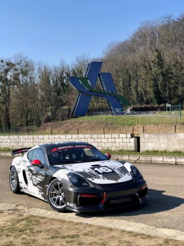 Porsche Cayman GT4 CLUBSPORT Manthey Racing - Image 4