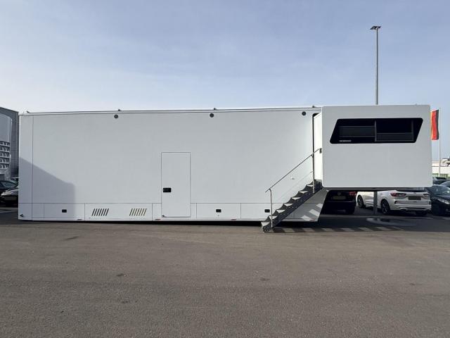 A6 JUNG RACE-SHUTTLE GT4 FLATBED SLIDE-OUT - Kuva 2