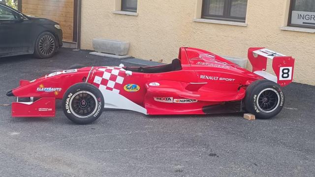 Tatuus Formula Renault 2000 - Image 2