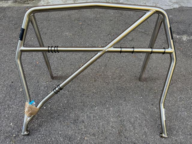 Roll cage. Porsche 996 Coupe