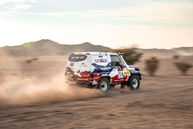 Toyota Land Cruiser BJ71 - Slika 2