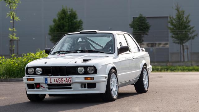 BMW E30 2.0