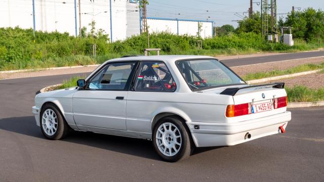 BMW E30 2.0 - Image 7