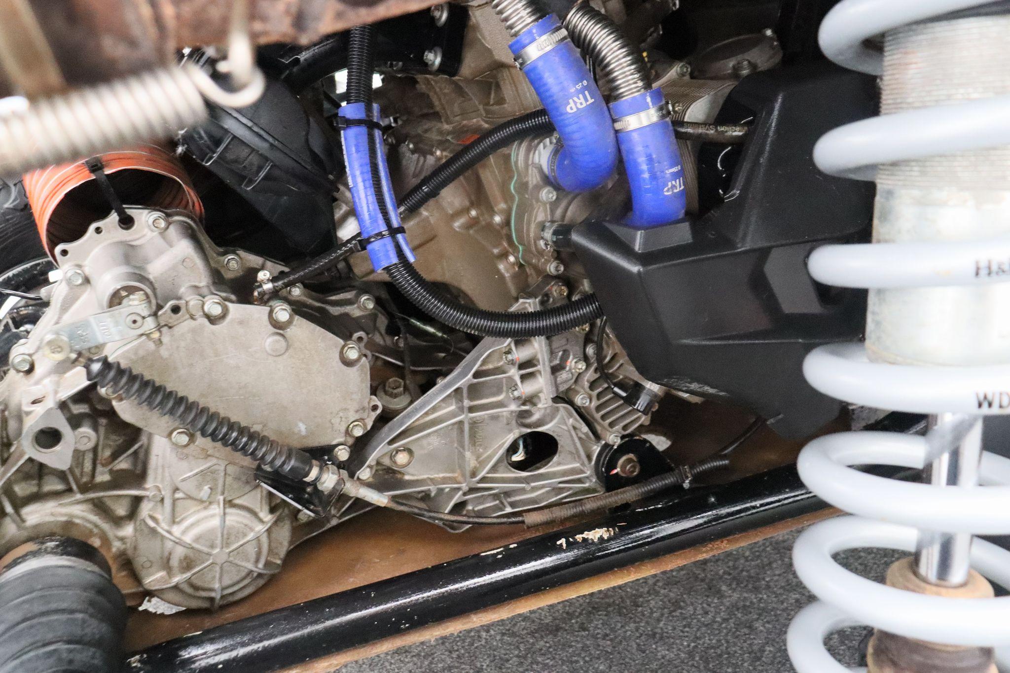 Can-Am Maverick X3 Turbo *RALLY SPECS* FFSA Roll Cage Επιπλέον δεξαμενή καυσίμου - 6