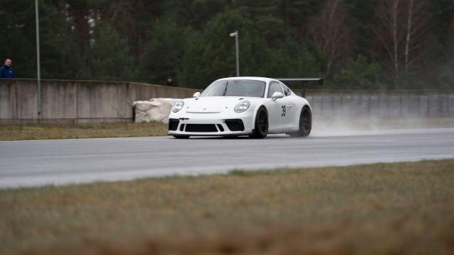 Porsche 911 (991.2) GT3 Cup - Image 3