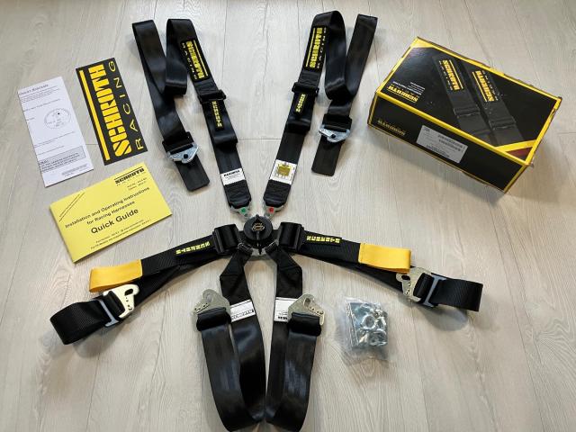 Schroth Enduro FHR 6-point harness, brand new