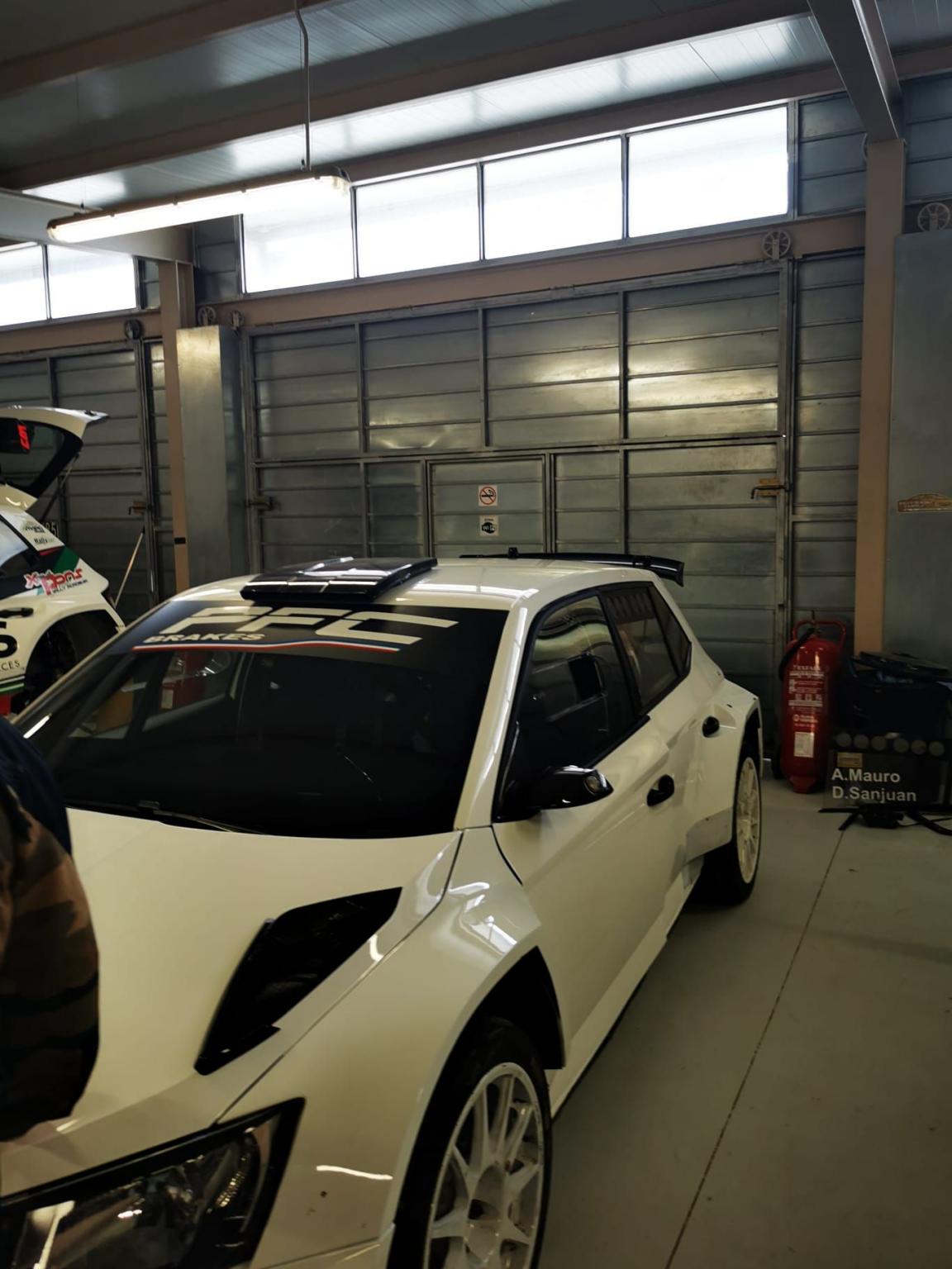 Skoda Fabia R5 (Chassis 242) - 5
