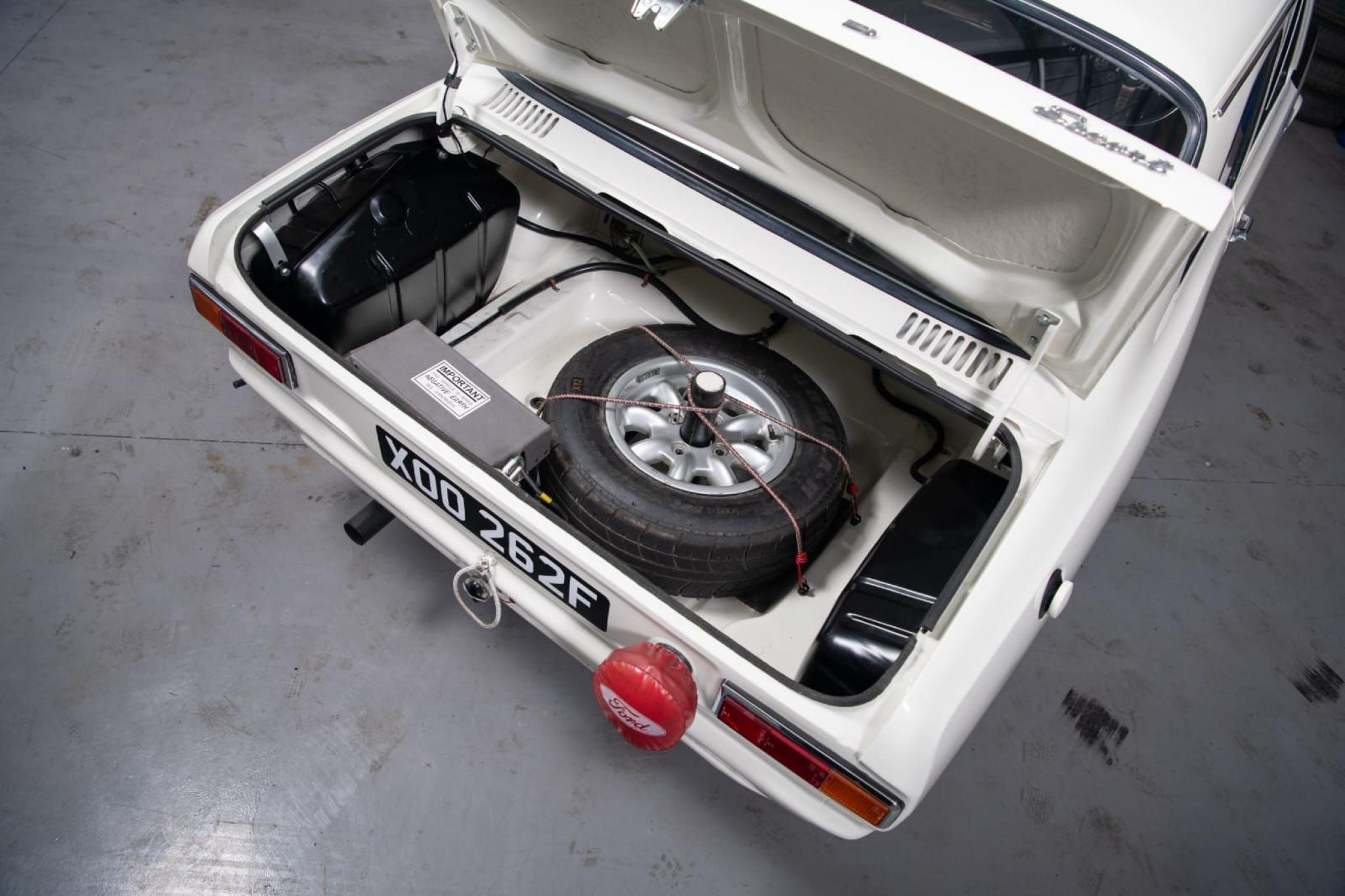 ROGER CLARK WINNING HISTORIC WORKS ESCORT – XOO 262F - 9