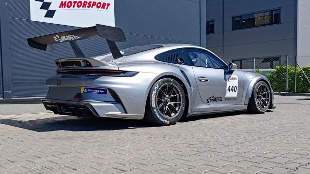 Porsche 911 GT3 Cup 992 - Image 2