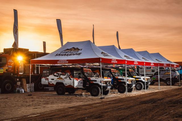 Dakar Classic sa Toyota Land Cruiser HZJ 78 DKR - Slika 2