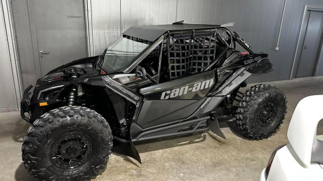Can-Am Maverick X3 T4