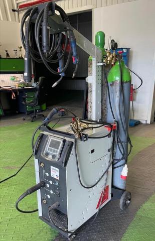 GYS AUTOPULSE 320-T3 400V v2 - 3 TORCHES – Welder Machine - Perfect for Motorsport Workshops