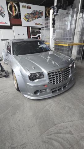 Chrysler 300C SRT 8 Superstars - Image 3