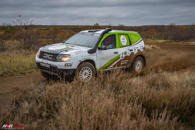 Dacia Duster Series 1 – 1,5 dCi rallyraidové auto s dogboxem - Image 7