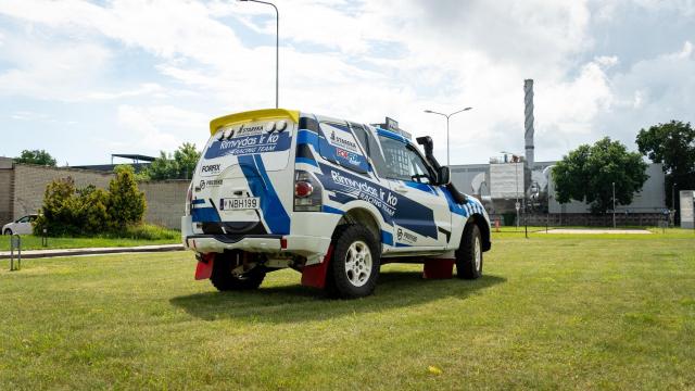 Mitsubishi Pajero T2 - Image 3
