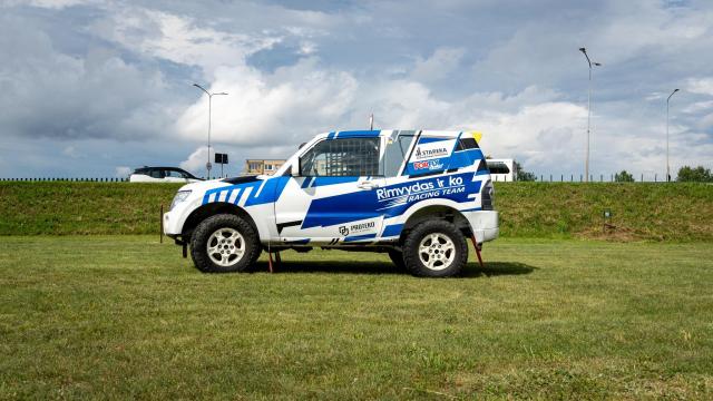 Mitsubishi Pajero T2 - Image 5