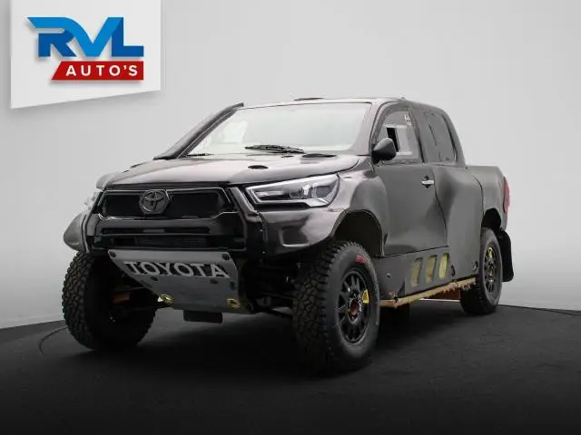 Toyota Hilux 5.0 V8 FIA Dakar T1 IMA