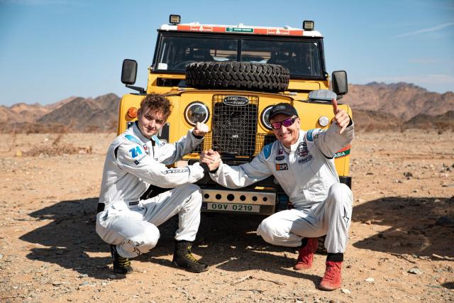 Land Rover S II A - Image 1