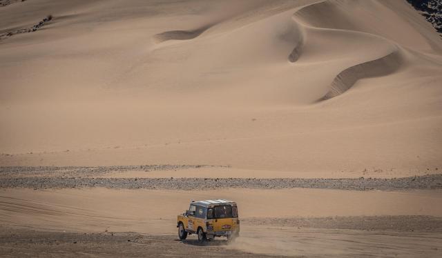 Land Rover S II A - Image 3