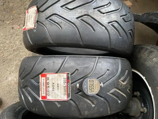 Yokohama Advan A048 semislicky - Obrázek 3