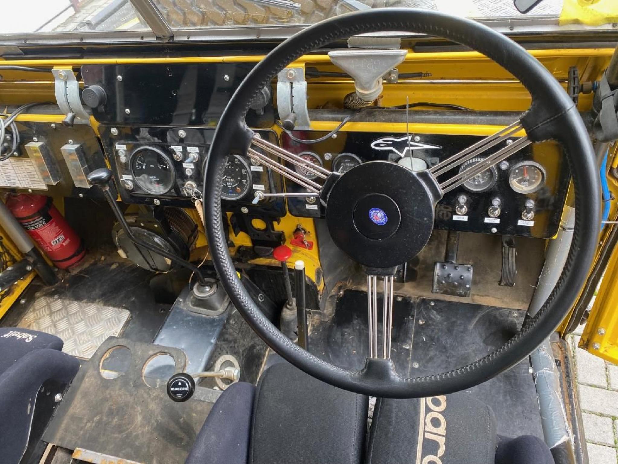 Land Rover S II A - 10