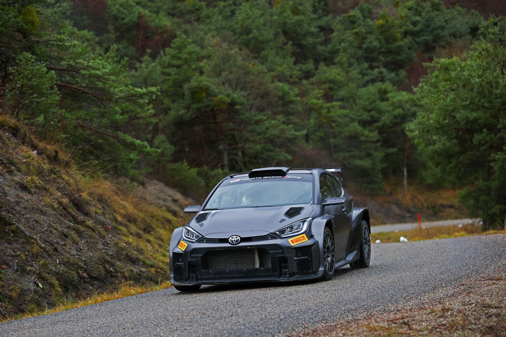 Toyota Yaris GR Rally 2 - 1