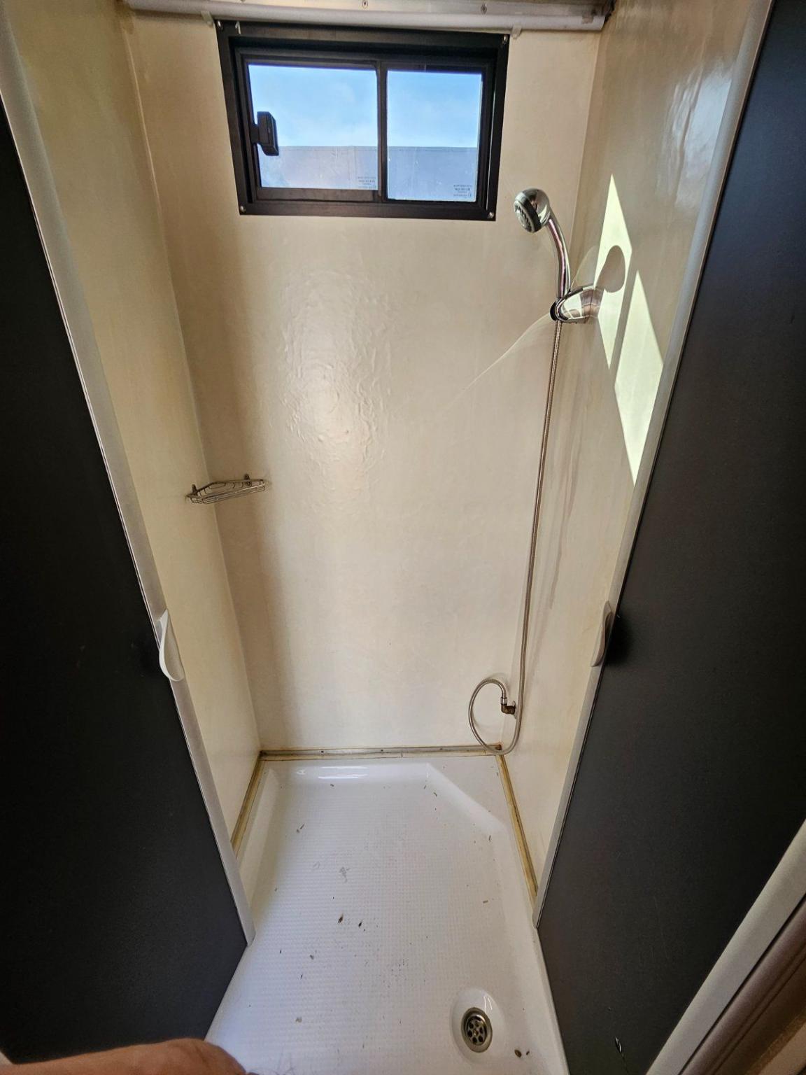 Scania 6×4 NGS service truck - 9