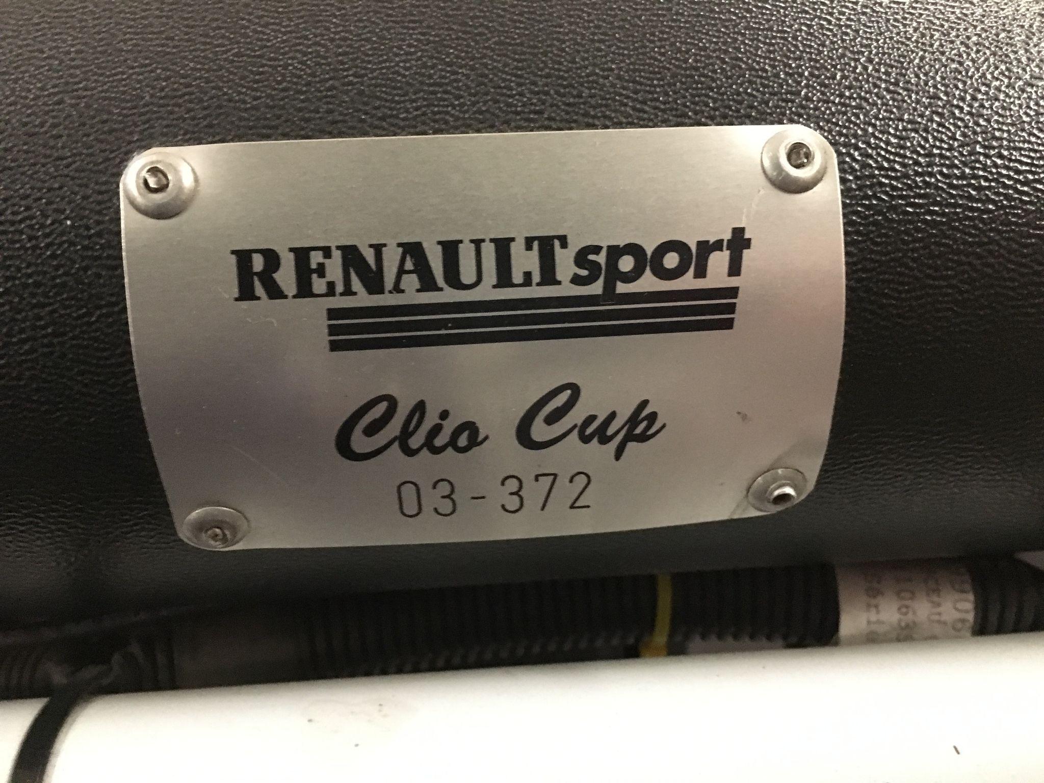 Renault CLIO 2 2L 16V CUP Auto - 4